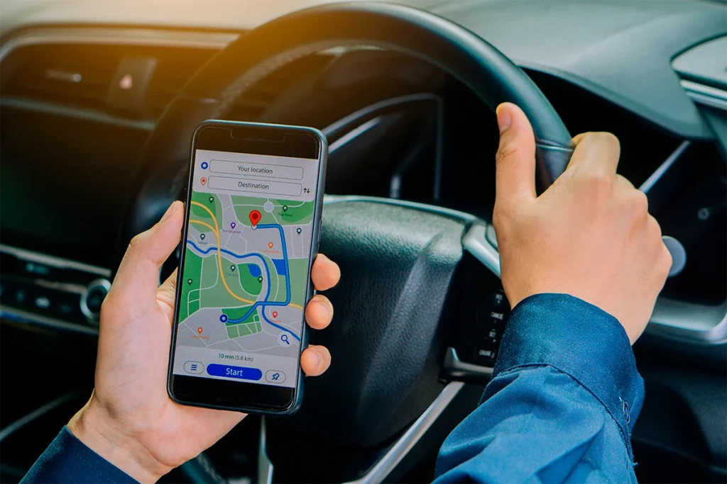 GOOGLE MAPS Y WAZE MEJORAN LA MOVILIDAD URBANA