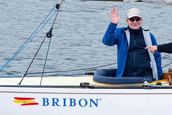 Juan Carlos I regresa a España con parada en A Coruña