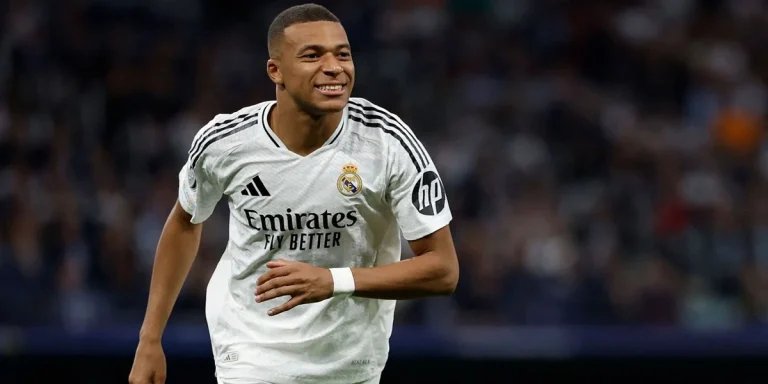 La madre de Mbappé desvela el enfado que precipitó su salida de París: 