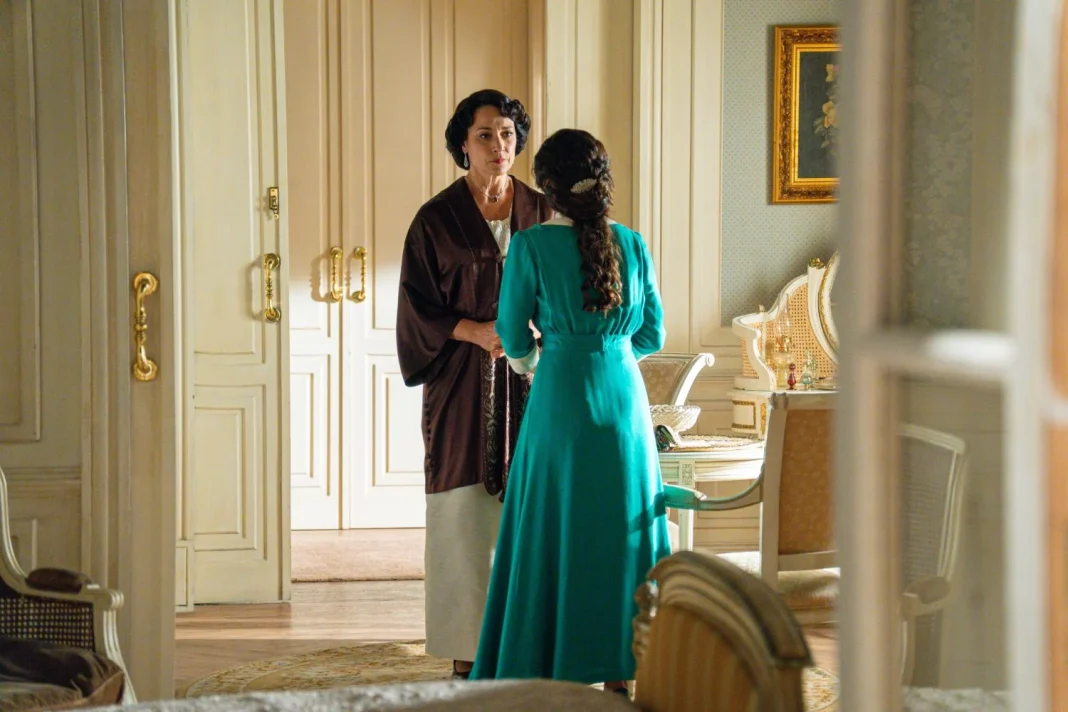 Leocadia entre el chantaje y el deber familiar