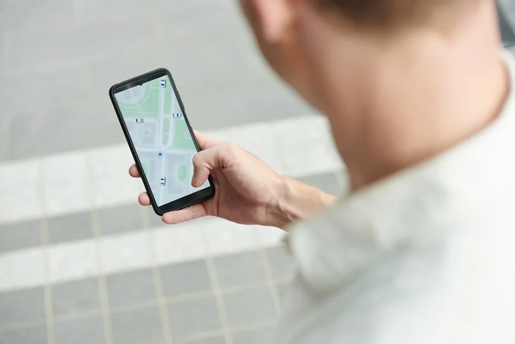 REDUCIENDO ERRORES AL CAMINAR CON GOOGLE MAPS