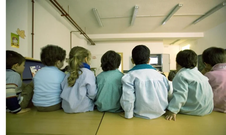 Uno de cada cuatro niños en primaria es extranjero en siete provincias de España: así se están transformando las escuelas públicas