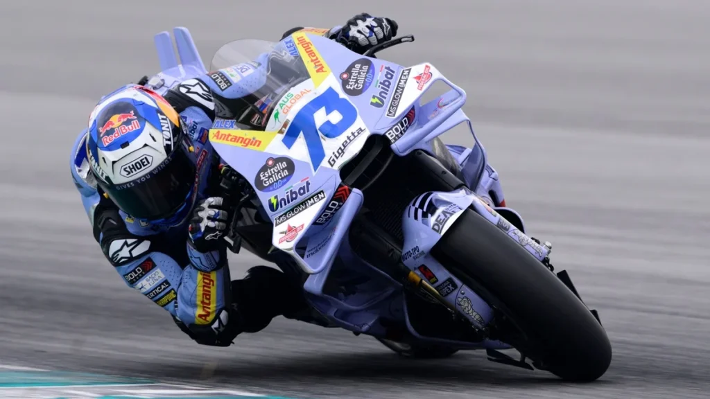 Álex Márquez dará el salto: llevará la misma Ducati que su hermano Marc en 2026 Fuente: MotoGP