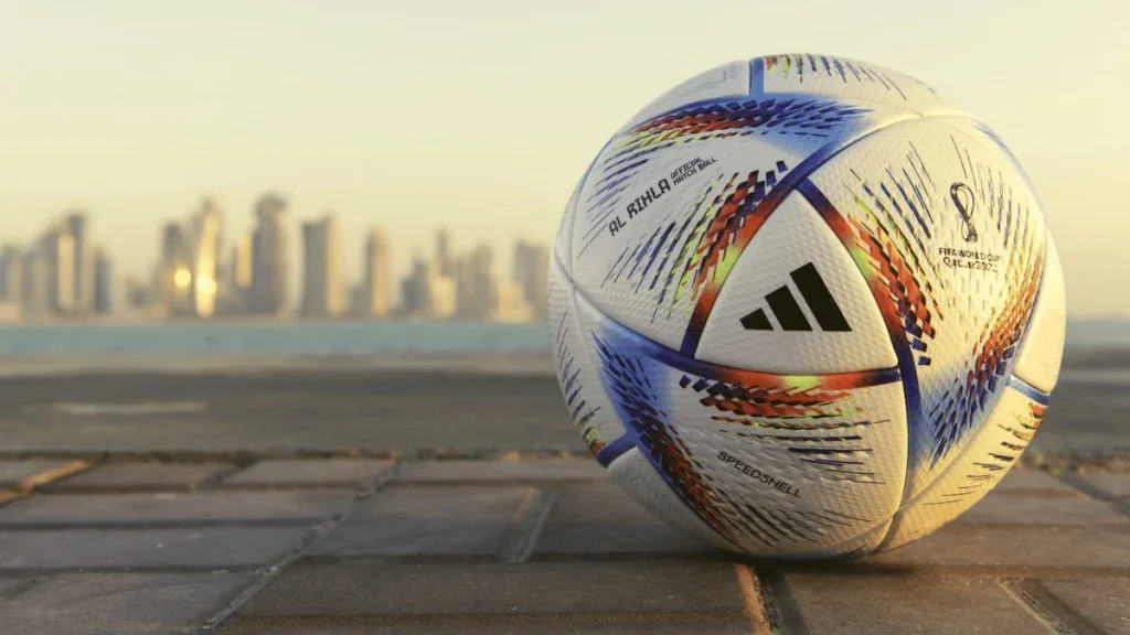 El balón del Mundial de fútbol 2022 de la FIFA