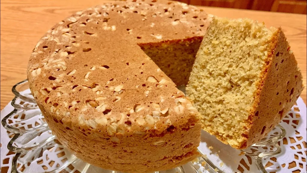 El método importa, y mucho. Te explicamos la secuencia correcta para batir los ingredientes de tu bizcocho de yogur y conseguir esa textura soñada. Fuente: Freepik
