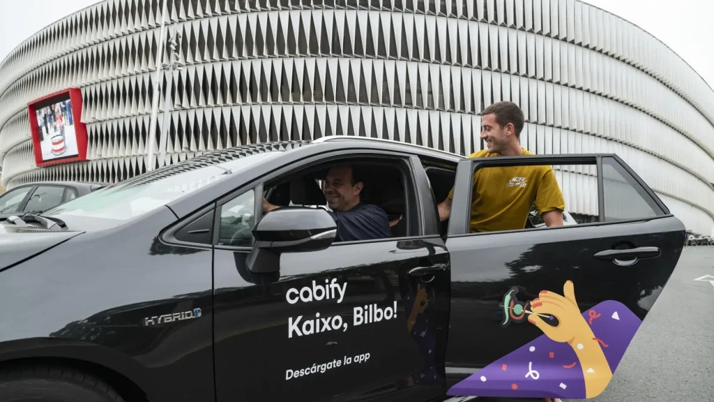 Un VTC de Cabify en Bilbao (País Vasco)