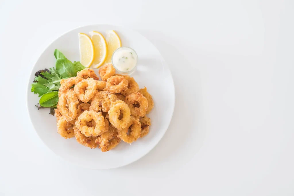 Puedes tener los mejores calamares y el rebozado perfecto, pero si fallas en la fritura, todo el trabajo previo no habrá servido de nada. Fuente: Freepik 