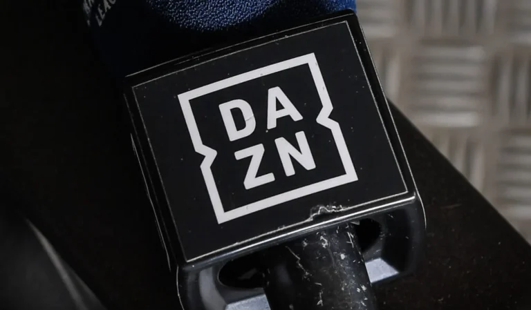 El último mordisco de DAZN a Movistar viene con trampa y acaba con 30 años de historia de un plumazo
