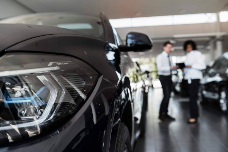 Financiar un coche puede salir caro; así se termina pagando casi el doble