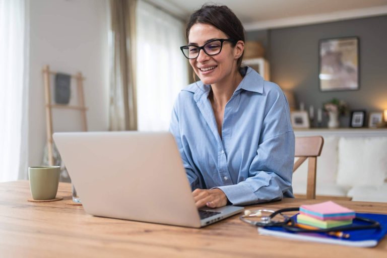 Cómo unas Condiciones de Trabajo flexibles fortalecen la retención de talento en sectores competitivos