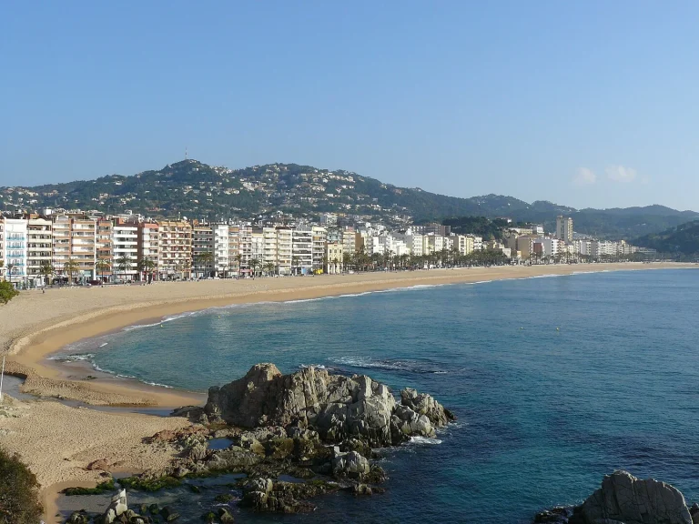 Paga 8€ por un jardín en Lloret de Mar y alucina: 