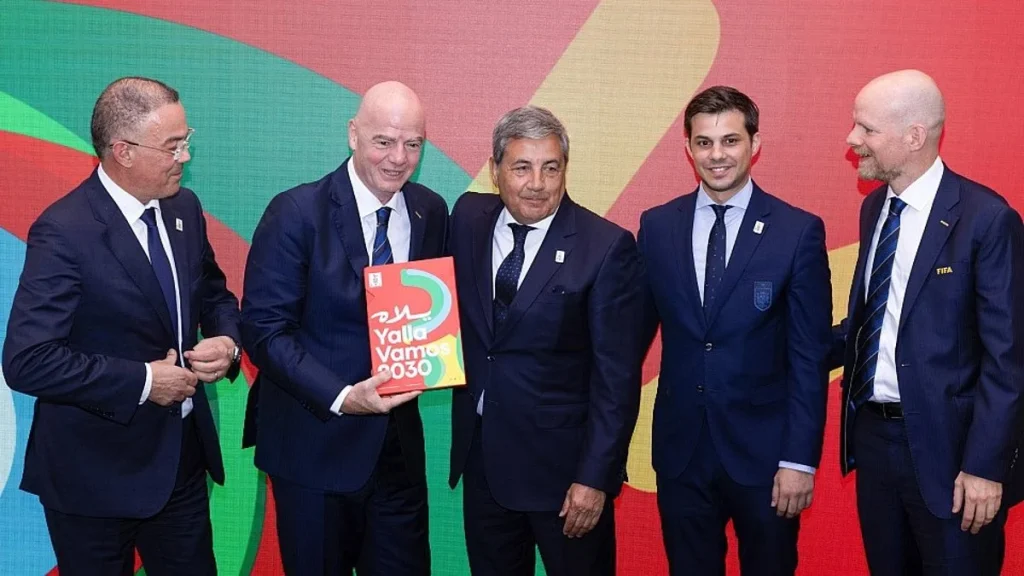 Dirigentes de la FIFA presentando el Mundial 2030 de fútbol de España, Portugal y Marruecos