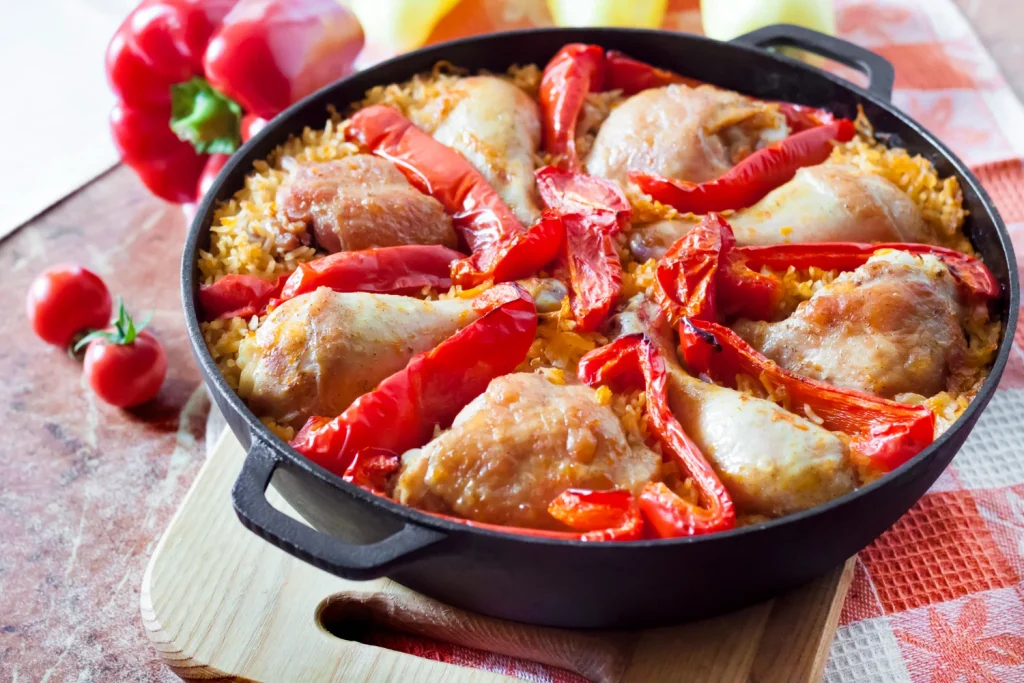 El concepto genérico de paella es una invención para turistas; en Valencia, lo que existen son arroces con nombre propio y una tradición detrás. Fuente:Freepik