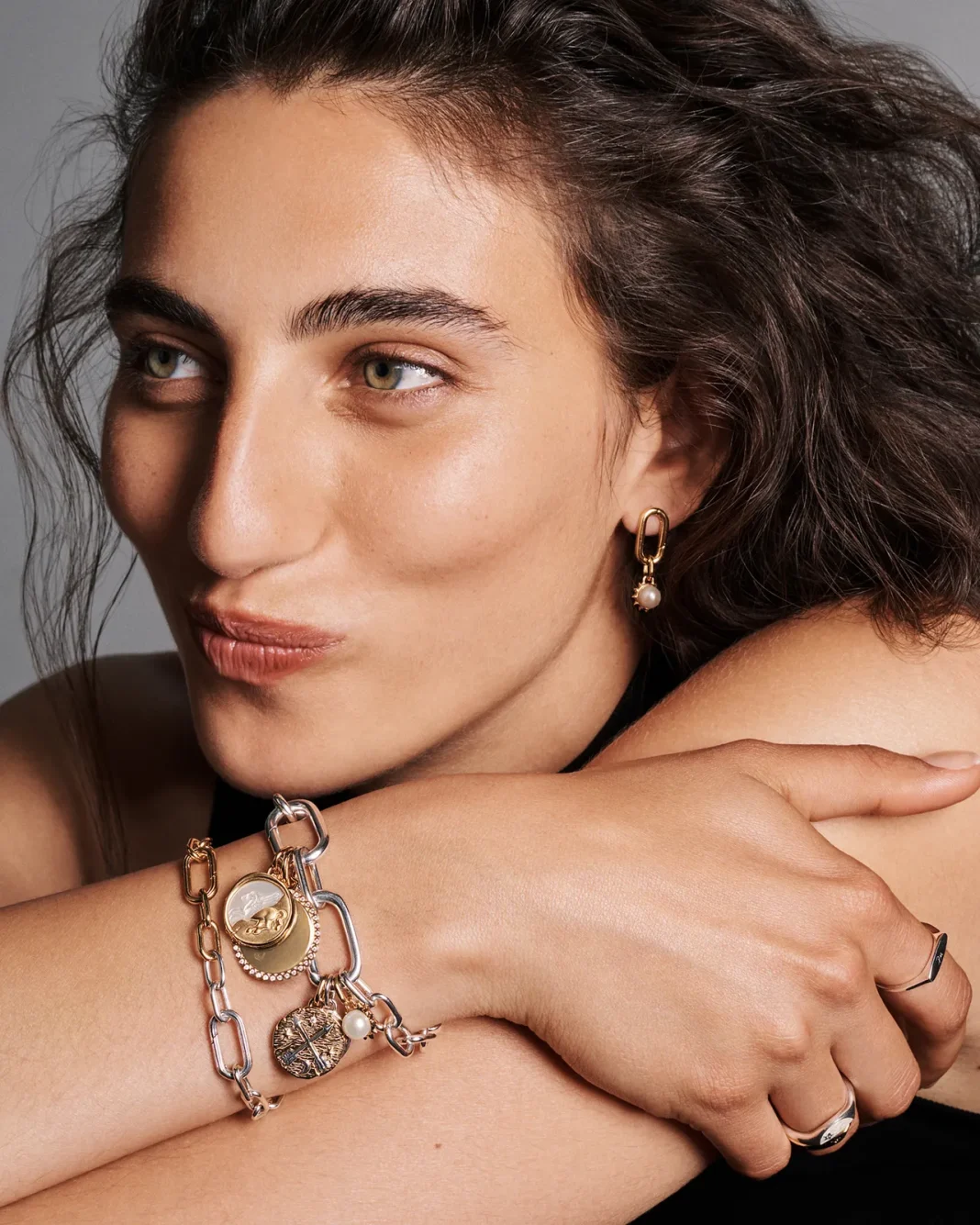 Detalles y significado en cada pieza de la colección