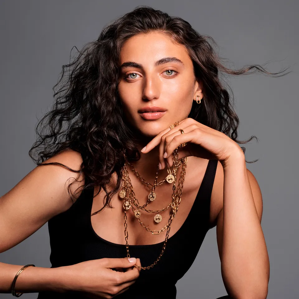 Pandora redefine la joyería apostando por detalles del pasado