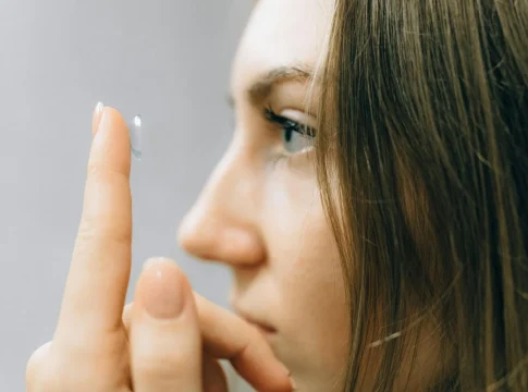 La revolución óptica ya ha llegado: estas lentillas te permiten ver en la oscuridad e incluso con los ojos cerrados | Fuente: Pexels La revolución óptica ya ha llegado: estas lentillas te permiten ver en la oscuridad e incluso con los ojos cerrados