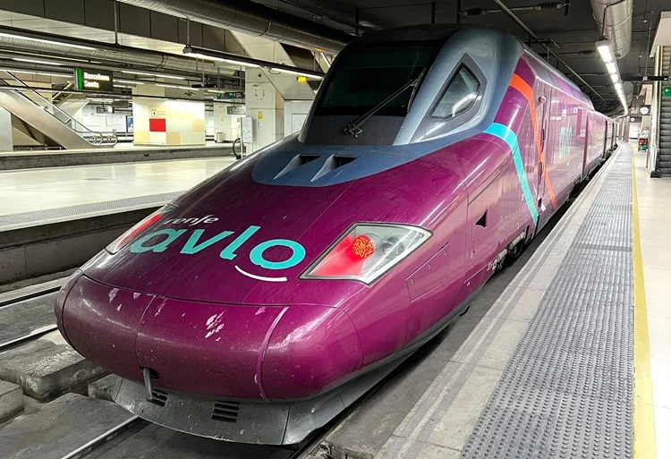 La alta velocidad low-cost de Renfe mengua y los billetes se disparan Fuente: Europa Press