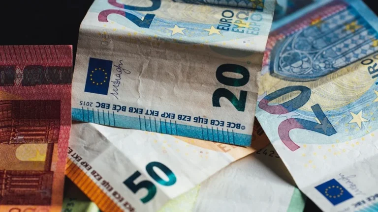 El Gobierno detalla los requisitos para recibir los 1.449 euros al mes del Ingreso Mínimo Vital