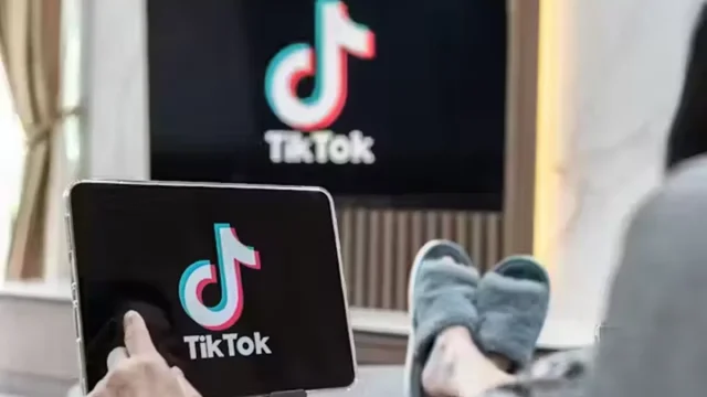 La televisión tiene los días contados: la mitad de los jóvenes la van a "enterrar" con TikTok y YouTube