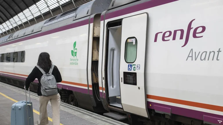 Renfe encadena un lustro de huelgas y paros mientras una nueva convocatoria tensa el servicio ferroviario
