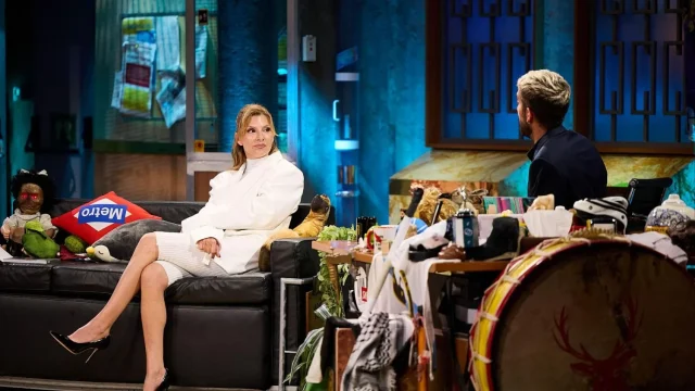 "No sé si puedo decir esto": Najwa Nimri enciende 'La Revuelta' con armas, su ruina económica, dardos a Motos y el extraño deseo de un "entierro metafísico" 