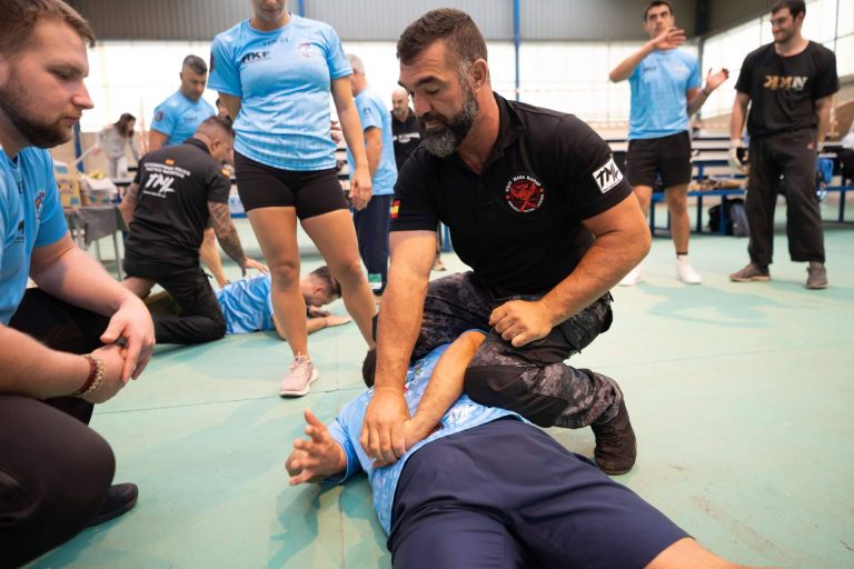 Éxito rotundo en el Seminario Internacional de Seguridad y Defensa Personal