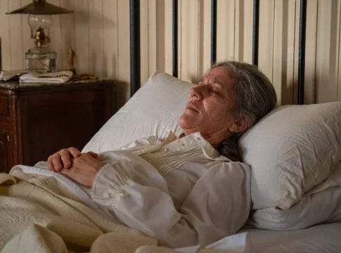 ‘La Promesa’ transita entre una boda absurda, un regreso sin propósito y una enfermedad letal | Fuente: RTVE ‘La Promesa’ transita entre una boda absurda, un regreso sin propósito y una enfermedad letal