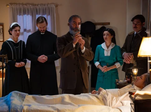 Curro se sacrifica por Ángela, un personaje regresa y otro miente con descaro en ‘La Promesa’ | Fuente: La Promesa en X Curro se sacrifica por Ángela, un personaje regresa y otro miente con descaro en ‘La Promesa’