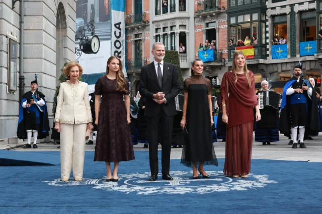 ​"Siendo de la generación Z e hija de una de la X y de un boomer”: La princesa Leonor se consolida como anfitriona de los Premios Princesa de Asturias con un marcado guiño generacional 
