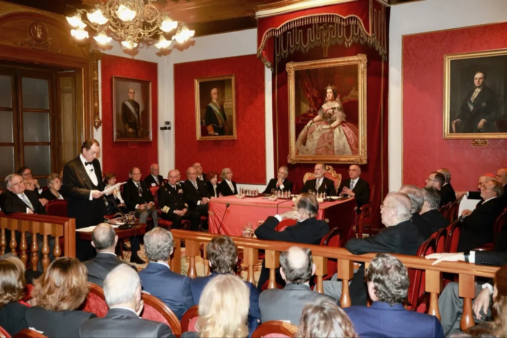 "La preferencia del varón sobre la mujer en la sucesión a la Corona": el controvertido discurso del exjefe de la Casa Real que ha incomodado a Felipe VI 1 Jaime Alfonsín y sus críticas a la constitución frente a Felipe VI