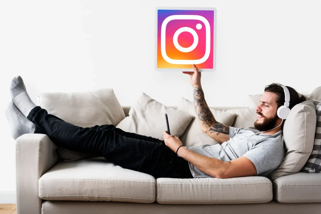 Carlos Ruiz (45), ingeniero: "Instagram guarda todo lo que buscas: este botón oculto elimina tu rastro para siempre". 3 La razón por la que esta potente herramienta de privacidad de Instagram no está en la pantalla principal es puramente estratégica y económica. Fuente: Freepik