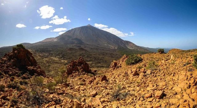 A partir de 2026, visitar el Teide en Tenerife ya no será igual: lanzaderas, reservas y ecotasa de hasta 25 euros