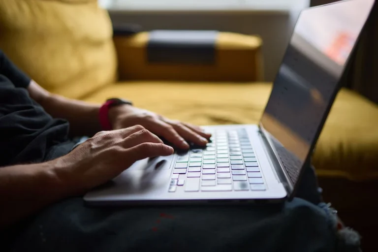 El empoderamiento digital, clave para la inserción laboral en España