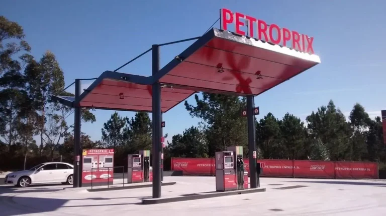Adiós al gasolinero de toda la vida: las gasolineras sin personal se multiplican y cambian el modelo de repostar
