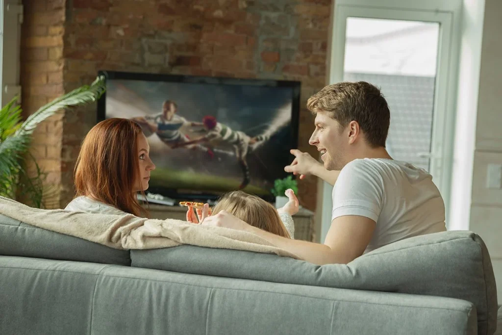 Botón oculto en televisores Smart TV que amplifica la calidad del sonido
