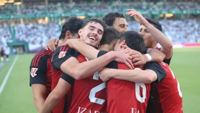 El CD Mirandés que impulsa carreras en LaLiga tras el ascenso frustrado
