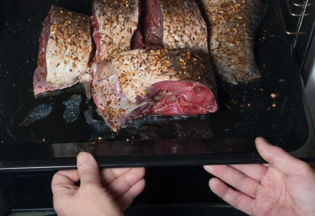 "Le estás pegando una paliza al chuletón y por eso te queda duro": la sentencia de Iñaki Goikoetxea (58), maestro asador, sobre el error garrafal al llegar a casa de la carnicería