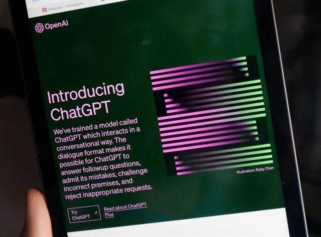 ChatGPT no quiere ayudarte: su nuevo plan es reemplazar tus apps de Spotify, Canva o Booking