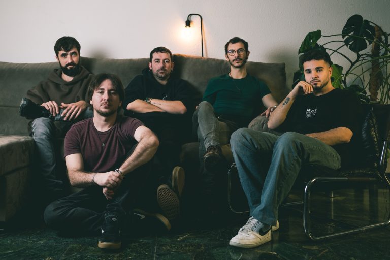 Shad Demn rompe esquemas con su nuevo EP ‘Superdesubicado’ y anuncia gira en Madrid, Barcelona y Lleida