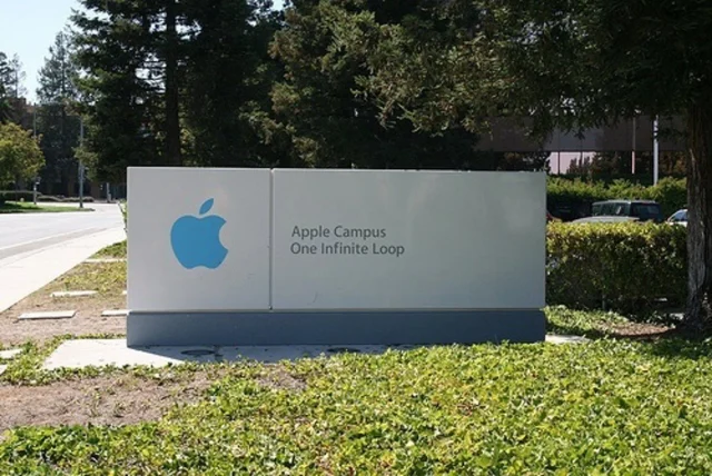 Duras críticas a los nuevos sistemas de verificación de edad de Apple: falta de privacidad y de libertad de acceso