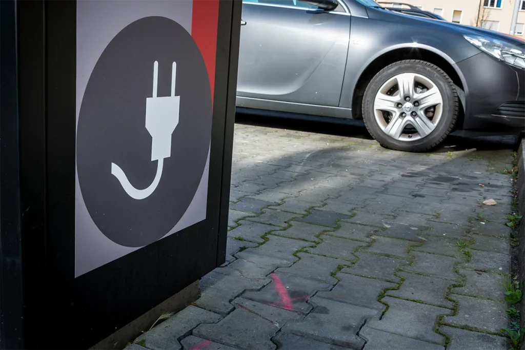 El ‘Icing’ se convierte en la nueva traba para los propietarios de vehículos eléctricos 4 El Icing complica el uso de estaciones de recarga para vehículos eléctricos