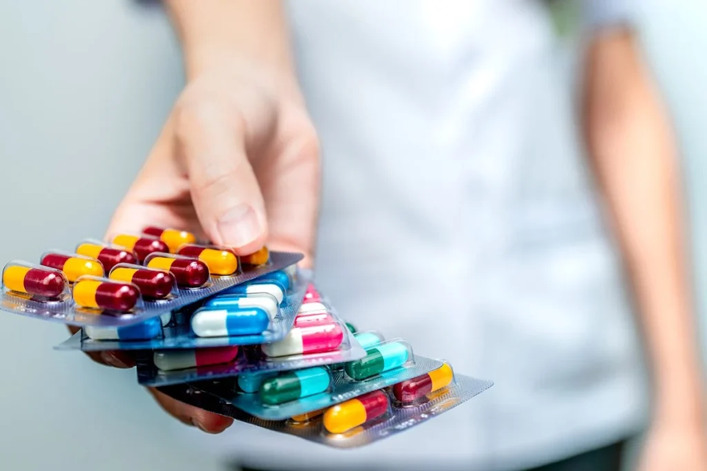 El aumento de la resistencia a los antibióticos provoca alarma en la salud global según la OMS