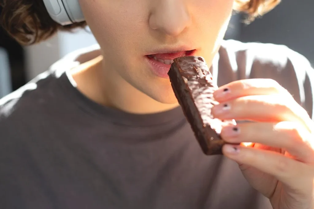 Atletas y chocolate: el secreto del capricho que mejora la resistencia y la concentración 3 El consumo moderado de chocolate mejora la resistencia y concentración en atletas