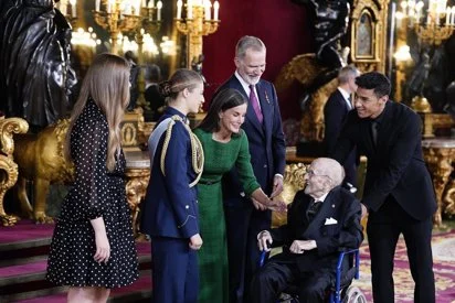 La infanta Sofía se escaparía a Estoril por el acoso de sus compañeros: Dicen que se parece a del Burgo y corre a refugiarse con un “prohibido” 2 El secreto a voces que Sofía cuenta en la universidad