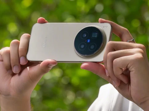 El vivo X300 Pro: la bestia fotográfica que pronto aterrizará en España por menos de 700 euros y no tiene nada que envidiar al iPhone 17 | Fuente: Vivo El vivo X300 Pro: la bestia fotográfica que pronto aterrizará en España por menos de 700 euros y no tiene nada que envidiar al iPhone 17