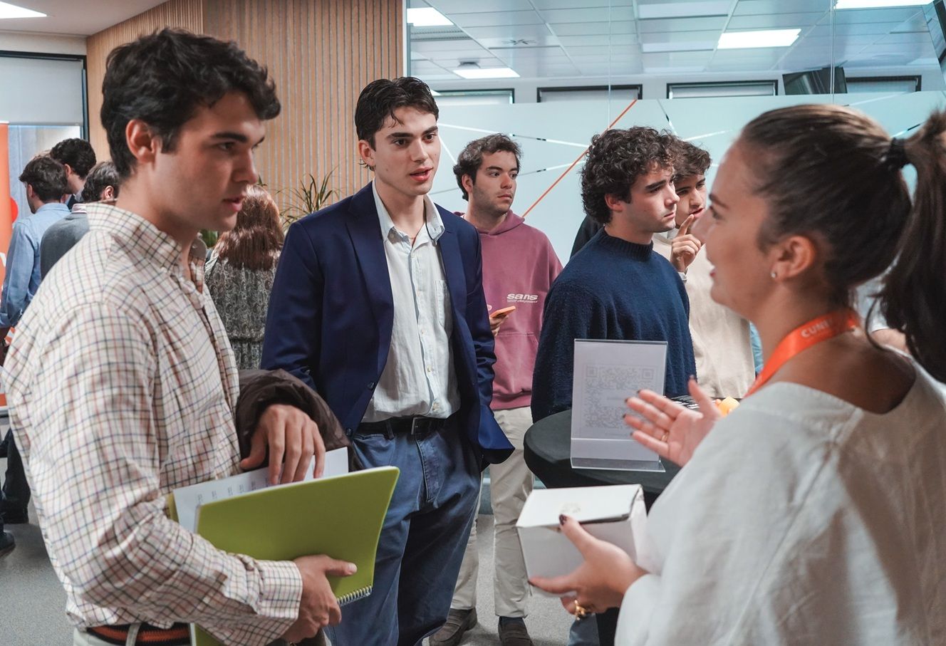 CUNEF Universidad celebra el XXI Foro de Empleo con récord de empresas participantes 75 Estudiantes en el XXI Foro de Empleo