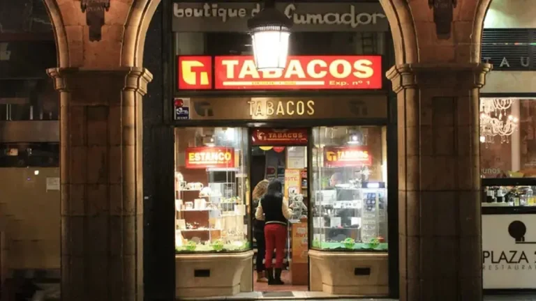 Europa endurece el acceso al tabaco cambiando la edad mínima y reduciendo estancos