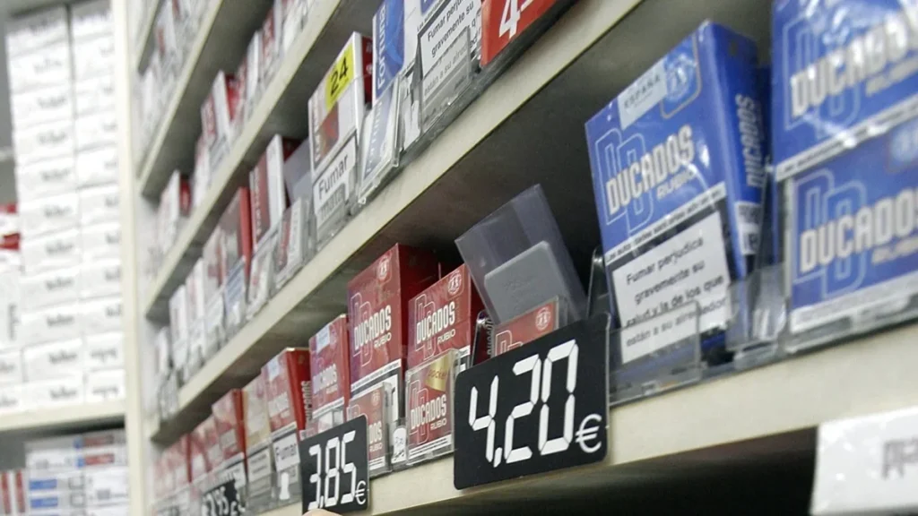 Europa endurece el acceso al tabaco cambiando la edad mínima y reduciendo estancos 1 Europa endurece el acceso al tabaco cambiando la edad mínima y reduciendo estancos Fuentes: Agencias