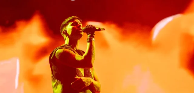 Un puente entre el trap y el punk: Duki en el Movistar Arena de Madrid