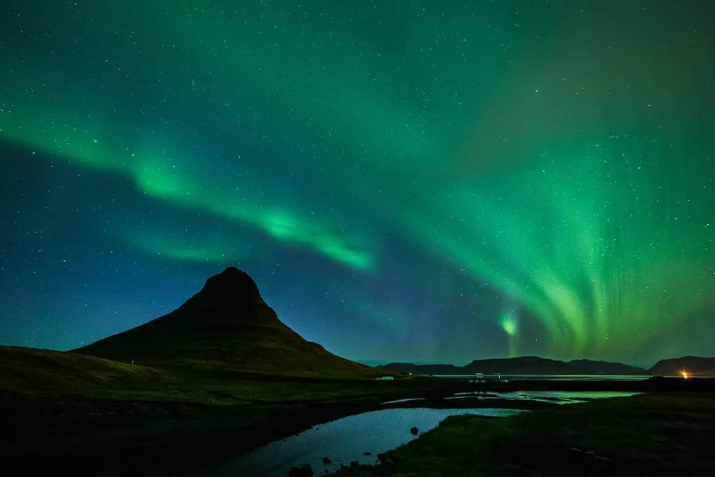 Próximo evento astronómico en España: así será la aurora boreal que todos querrán fotografiar 3 Evento astronómico destacado en España con la aparición de la aurora boreal más esperada